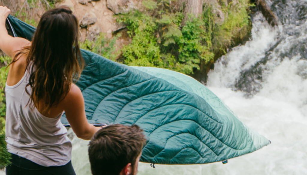 Rumpl review cover image 10 Toes Travel