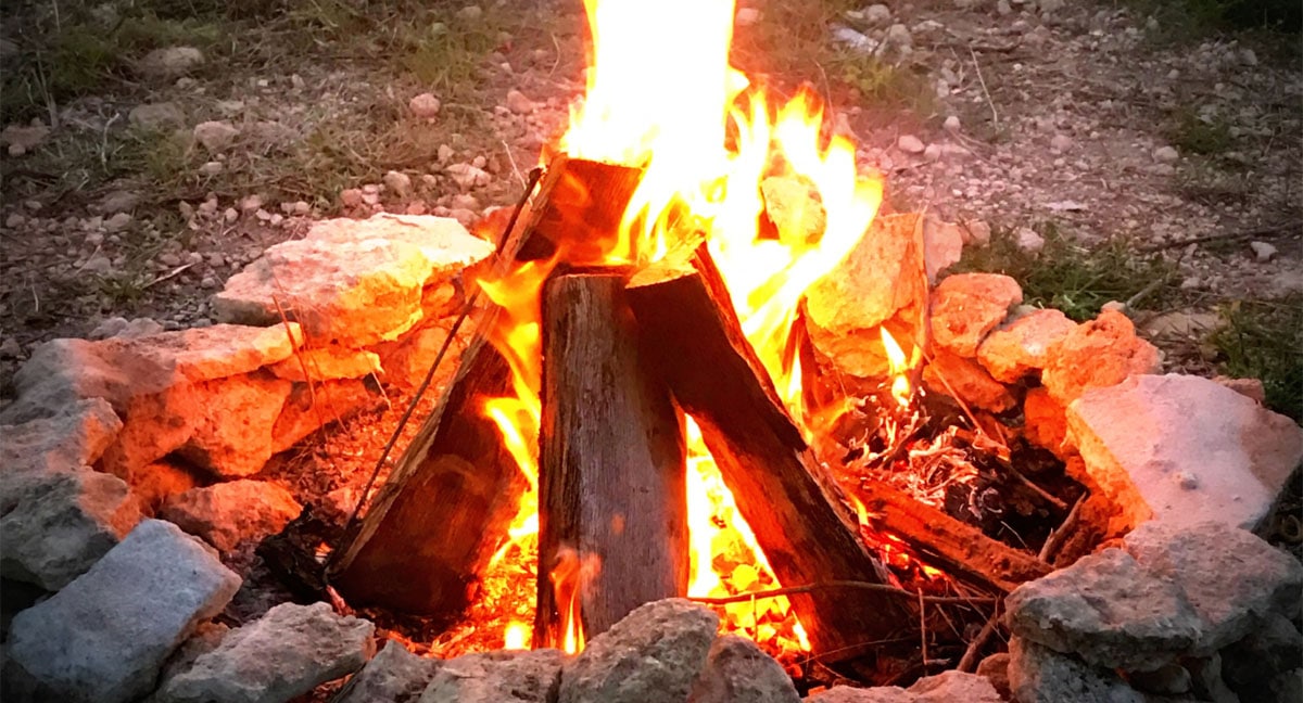 How to build a campfire