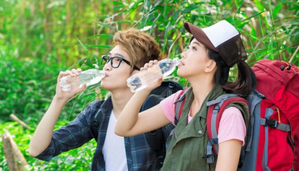Keeping water cold on hot hikes
